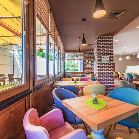 Marina Palace, Affiliated By Melia (adults Only) ホテル 4*